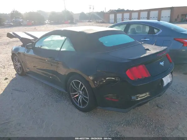 1FATP8UH8H5278107 — 2017 Ford Mustang, фото 3 с аукциона IAAI, Передняя часть
