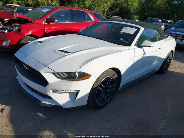 1FATP8UH5L5137150 — 2020 Ford Mustang, фото 2 с аукциона IAAI, Правый бок