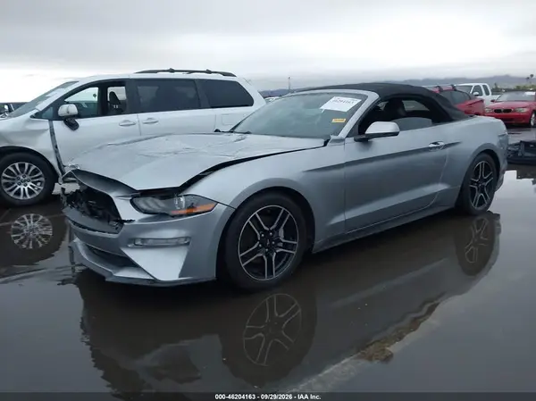 1FATP8UH0L5112317 — 2020 Ford Mustang, фото 2 с аукциона IAAI, Передняя часть