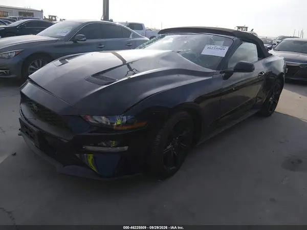 1FATP8UH3L5158921 — 2020 Ford Mustang, фото 2 с аукциона IAAI, Правый бок