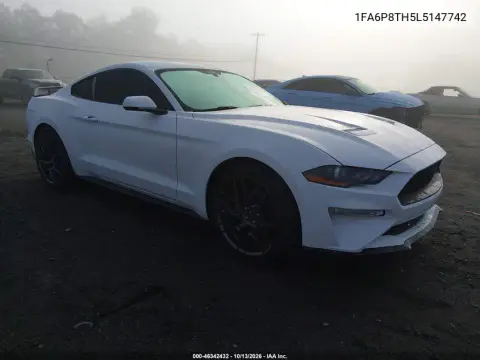 2020 Ford Mustang Ecoboost Premium Fastback VIN 1FA6P8TH5L5147742 фото 2
