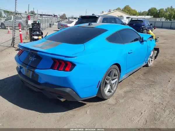 1FA6P8CF4R5412755 — 2024 Ford Mustang, фото 4 с аукциона IAAI, Передняя часть