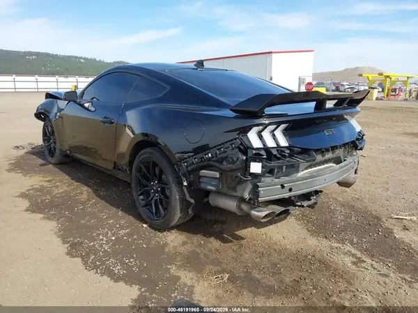 1FA6P8CF4T5403948 — 2026 Ford Mustang, фото 3 с аукциона IAAI, Передняя часть
