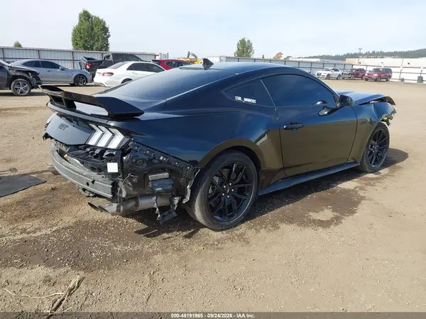 1FA6P8CF4T5403948 — 2026 Ford Mustang, фото 4 с аукциона IAAI, Передняя часть