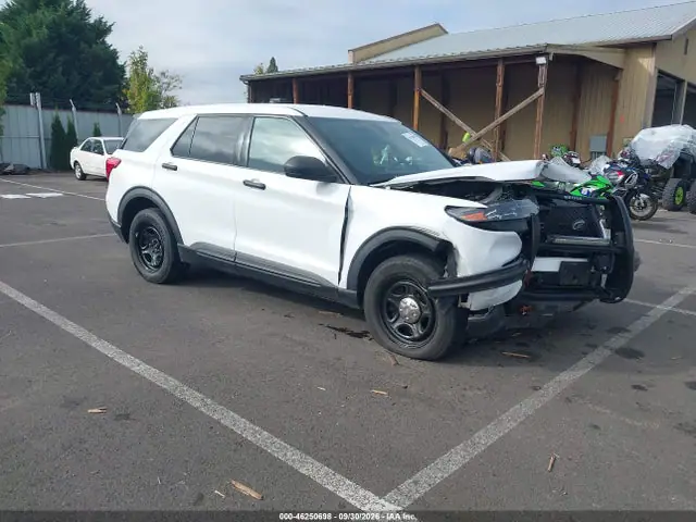 1FM5K8AB2LGB23854 — 2020 Ford Police Interceptor Utility, Передняя часть (Front End), фото до ремонта