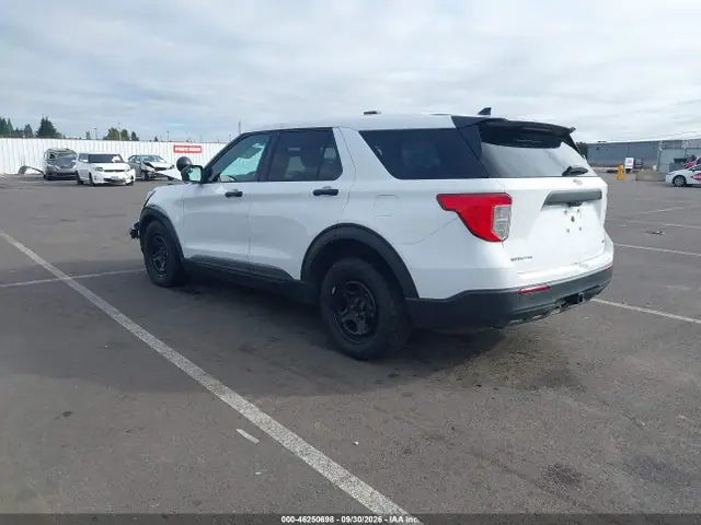 1FM5K8AB2LGB23854 — 2020 Ford Police Interceptor Utility, фото 3 с аукциона IAAI 13.10.2026, Передняя часть