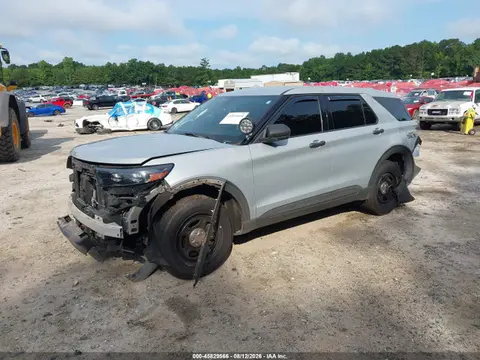 2021 Ford Police Interceptor Utility VIN 1FM5K8AB5MGB21548 фото 2