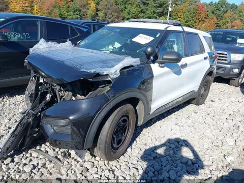 2022 Ford Police Interceptor Utility VIN 1FM5K8AB9NGA06985 фото 2
