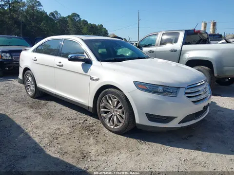 1FAHP2F84KG118494 — 2019 Ford Taurus Limited, Задняя часть (Rear), фото до ремонта