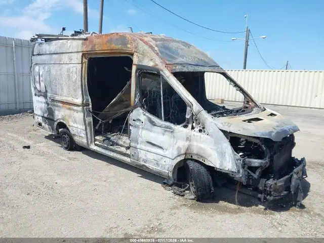 1FTBR3X83PKA25856 — 2023 Ford Transit-250 Cargo Van, Следы пожара снаружи (Exterior Burn), фото до ремонта