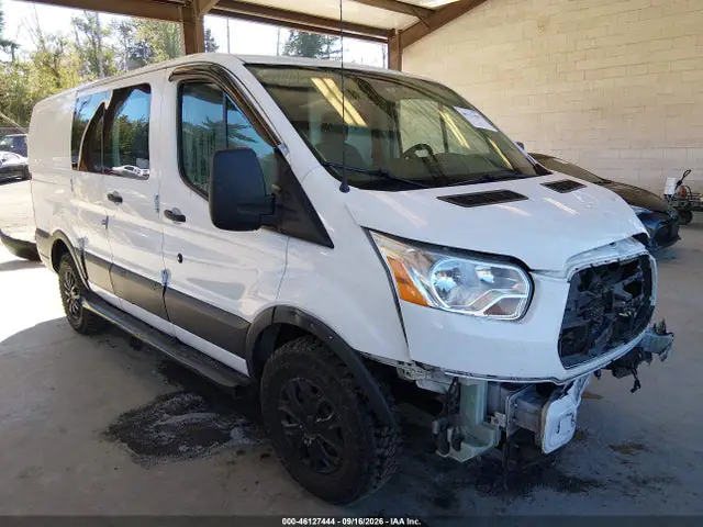 1FTNR1ZM4FKB03118 — 2015 Ford Transit-250, Передняя часть (Front & Rear), фото до ремонта