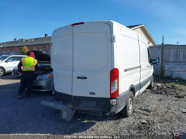 1FTYR2CM5HKA93200 — 2017 Ford Transit-250, фото 4 с аукциона IAAI 29.09.2026, Задняя часть