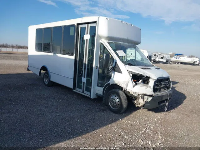 2019 Ford Transit-350 Cutaway VIN 1FDES8PM7KKA63624 фото 1