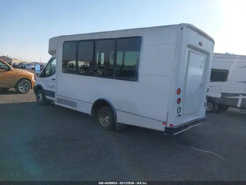 2019 Ford Transit-350 Cutaway VIN 1FDES8PM7KKA63624 фото 3