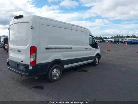 2024 Ford Transit T-250 VIN 1FTBR2C84RKA32320 фото 4