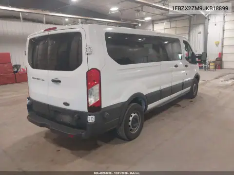 1FBZX2ZM9JKB18899 — 2018 Ford Transit, фото 5 с аукциона IAAI 21.10.2026, Естественный износ