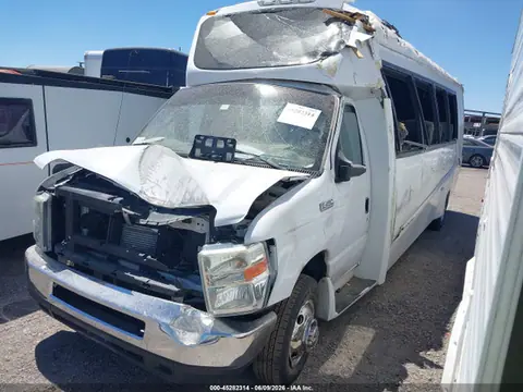 2017 Ford Trlr E-450 Cutaway VIN 1FDXE4FS5HDC23571 фото 2