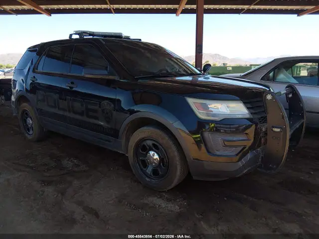 1FM5K8ARXHGA79414 — 2017 Ford Utility Police Interceptor, Задняя часть (Rear), фото до ремонта