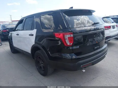 2017 Ford Utility Police Interceptor VIN 1FM5K8AR6HGA36463 фото 3