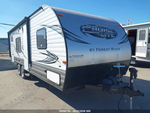 4X4TSMB22HT111053 — 2017 Forest River Inc. Salem Cruise Lite, Салон (Interior Fire), фото до ремонта
