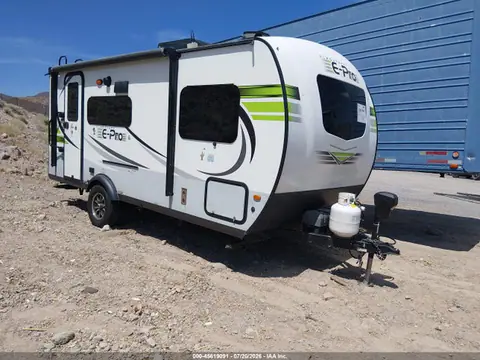5ZT2FSHC4M3013337 — 2021 Forest River Flagstaff E-PRO Travel Trailer, Передняя часть (Front End), фото до ремонта