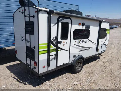 2021 Forest River Flagstaff E-pro Travel Trailer VIN 5ZT2FSHC4M3013337 фото 4