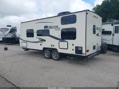 2016 Forest River Other VIN 4X4TFLY27GD406468 фото 3