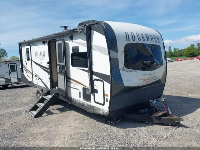 4X4TRLB25NZ180978 — 2022 Forest River Rockwood, Передняя часть (Front End), фото до ремонта