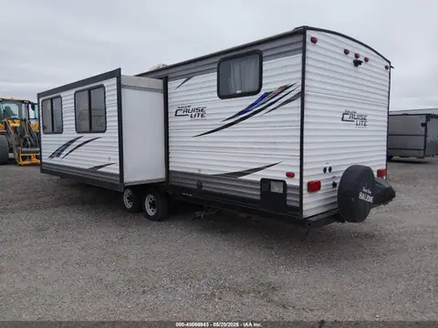 2017 Forest River Salem VIN 4X4TSMD21H7413147 фото 3