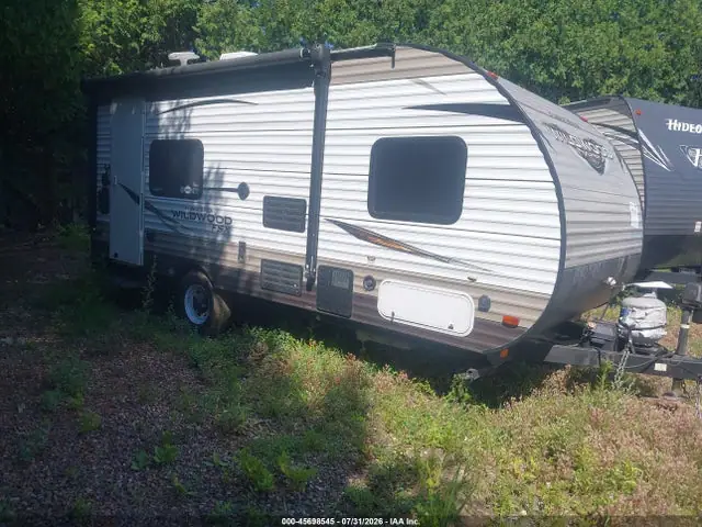 4X4TWTT17JY090861 — 2018 Forest River Wildwood Toy Hauler, Не указано (Unknown), фото до ремонта