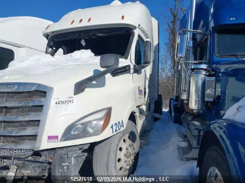 2018 Freightliner Cascadia 126 VIN 3AKJHHDR3JSJS4152 фото 3