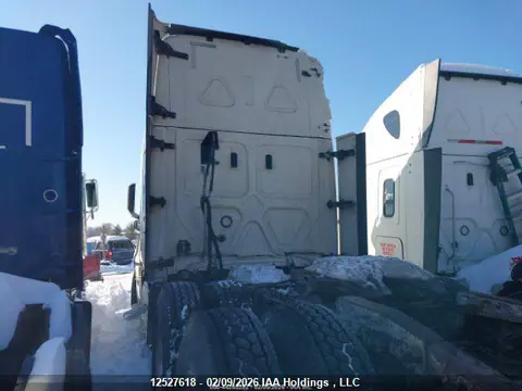 2018 Freightliner Cascadia 126 VIN 3AKJHHDR3JSJS4152 фото 4