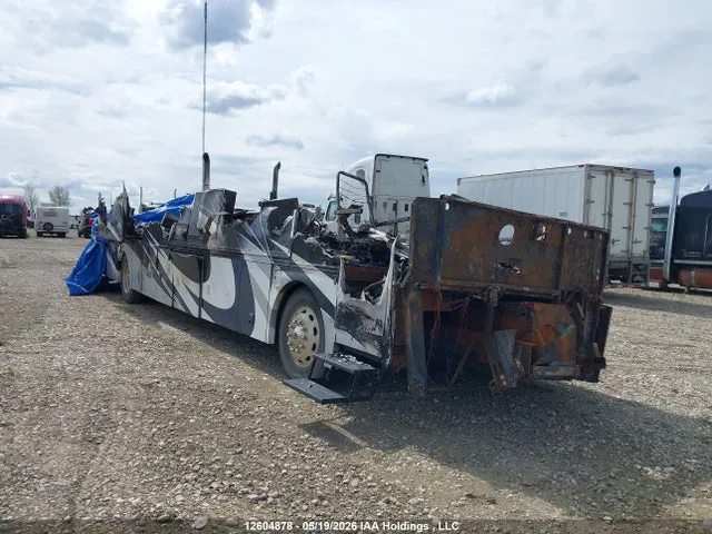 2018 Freightliner Chassis Xc VIN 4UZAB2FC7JCKF0645 фото 1