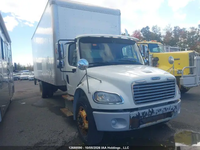 1FVACXDU5FHGK1852 — 2015 Freightliner M2 106 Medium Duty, Передняя часть (Front), фото до ремонта