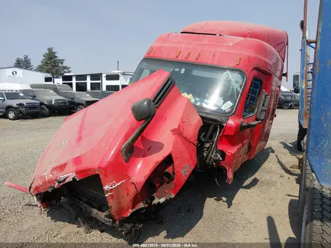 2019 Freightliner New Cascadia 126 VIN 3AKJHHDR6KSKG4581 фото 2