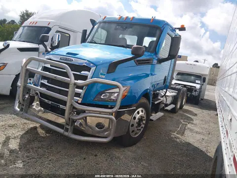 2022 Freightliner New Cascadia 126 VIN 3AKJHLDR3NSLH0929 фото 2