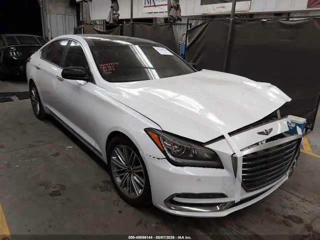 KMHGN4JE0JU239040 — 2018 Genesis G80 3.8, Передняя часть (Front End), фото до ремонта
