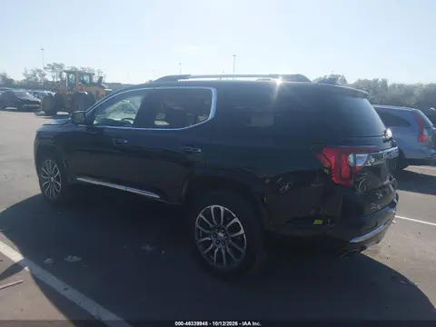 1GKKNPLS4PZ243501 — 2023 GMC Acadia, Передняя часть, фото до ремонта