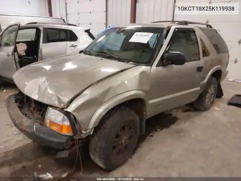 1GKCT18X25K119938 — 2005 GMC Jimmy, фото 2 с аукциона IAAI, Повреждения со всех сторон