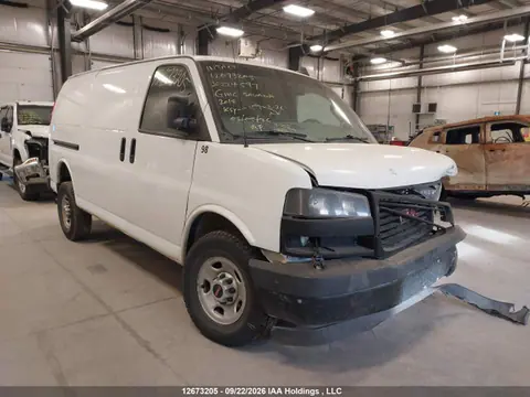 2018 GMC Savana G2500 VIN 1GTW7AFP1J1224597 фото 1