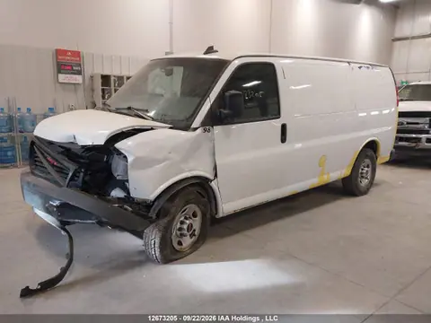 2018 GMC Savana G2500 VIN 1GTW7AFP1J1224597 фото 2