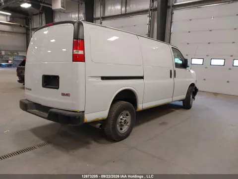 2018 GMC Savana G2500 VIN 1GTW7AFP1J1224597 фото 4