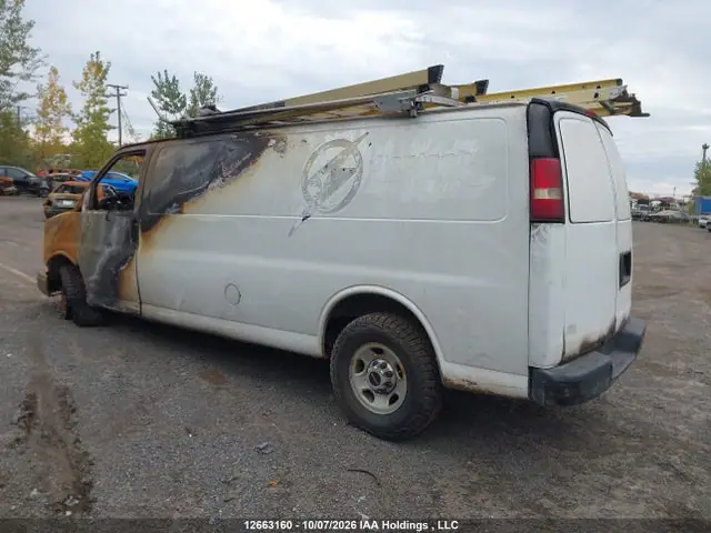 1GTZ7UCF3F1103409 — 2015 GMC Savana G3500, фото 3 с аукциона IAAI 14.10.2026, Пожар двигателя