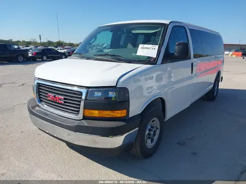 2026 GMC Savana Passenger 3500 Extended Wheelbase VIN 1GJZ7PF79T1309571 фото 2