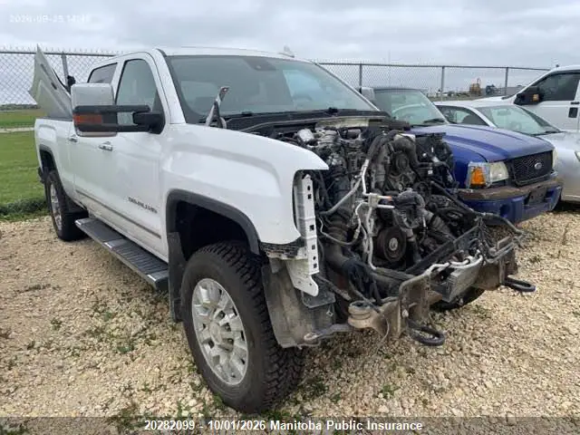 1GT12UEYXJF175567 — 2018 GMC Sierra 2500 Hd Denali Crew Cab, Передняя часть (Front), фото до ремонта