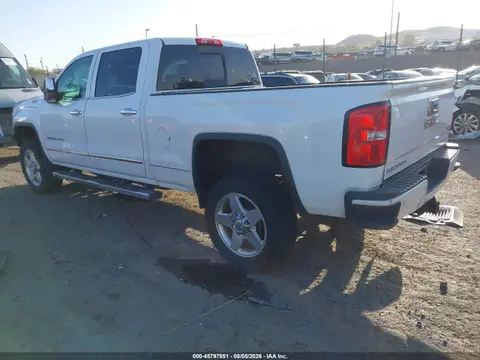 2015 GMC Sierra 2500hd Denali VIN 1GT120E89FF135528 фото 3