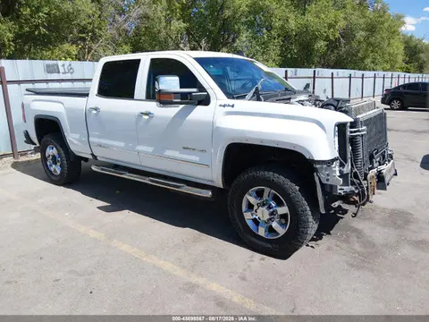 1GT12TEY0JF231803 — 2018 GMC Sierra 2500HD SLT, Передняя часть (Front End), фото до ремонта