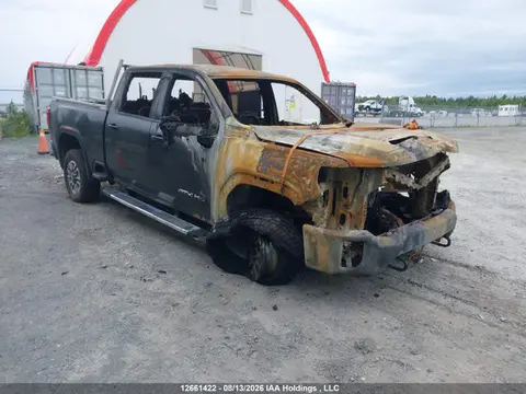 1GT49PEY7NF215085 — 2022 GMC Sierra K2500 AT4, Повреждение двигателя (Engine Fire), фото до ремонта