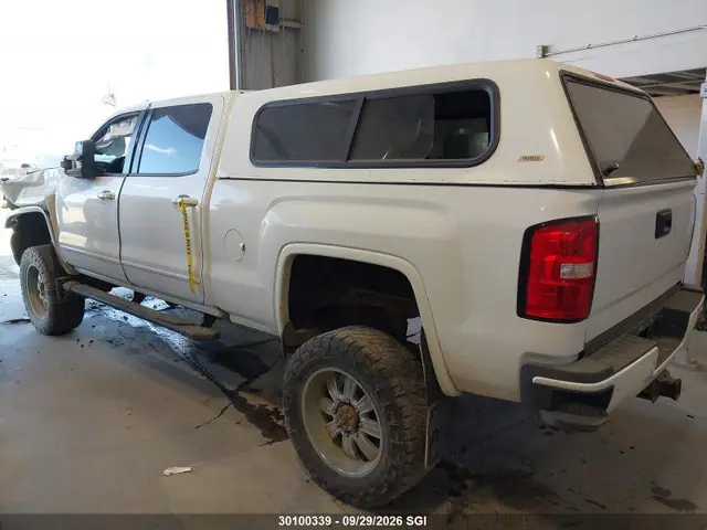 1GT12TEY8JF185038 — 2018 GMC Sierra K2500 SLT, фото 3 с аукциона IAAI 14.10.2026, Передняя часть