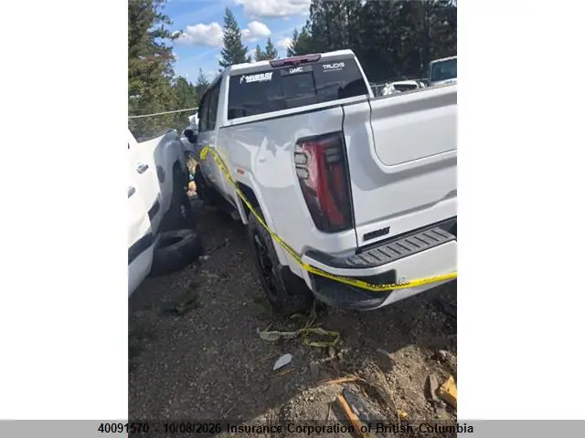 1GT4UVEY3SF293829 — 2025 GMC Sierra K3500 AT4, фото 3 с аукциона IAAI 14.10.2026, Передняя часть